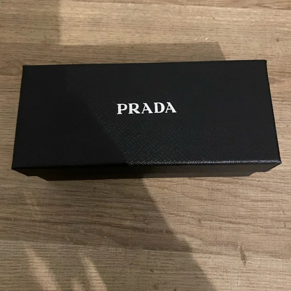 Prada sunglasses - Picture 1 of 5